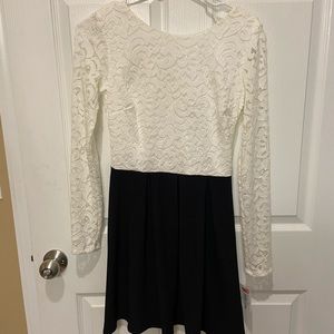 Size 3/4 B. Darlin dress